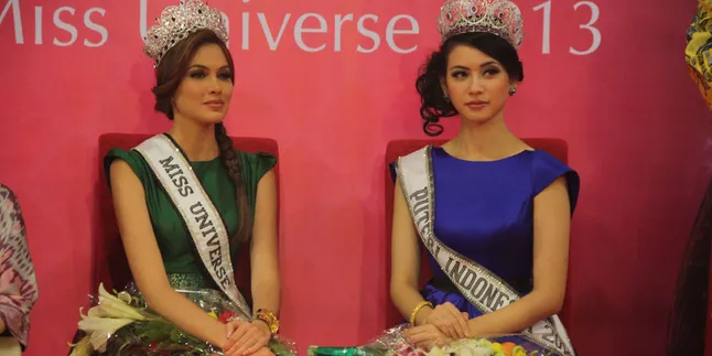 Putri Indonesia dan Miss Universe Kompak Bikin Kue Bakpia