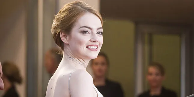Putus Dari Andrew Garfield, Inikah Pacar Emma Stone Yang Baru?