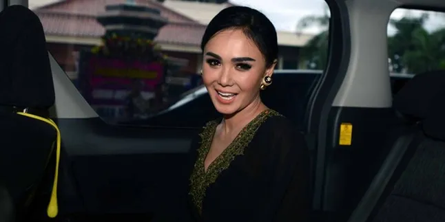 Putus Dari Chico Hakim, Yuni Shara Masih Betah Sendiri Putus Dari Chico Hakim, Yuni Shara Masih Betah Sendiri