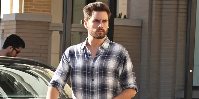 Putus Dari Kourtney Kardashian, Scott Disick Pindah Rumah