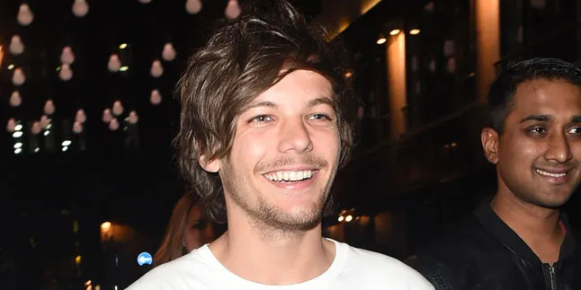 Putus Dari Pacar Lama, Louis Tomlinson Kini Sudah Dapat Ganti?