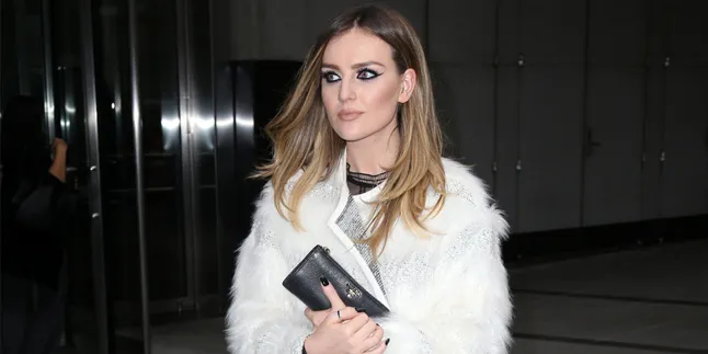 Putus Dari Zayn, Perrie Edwards - Louis Tomlinson Masih Dekat Putus Dari Zayn, Perrie Edwards - Louis Tomlinson Masih Dekat