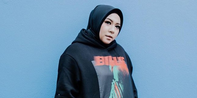 Deciding to Wear Hijab, Melly Goeslaw Couldn't Get a Job for 2 Years