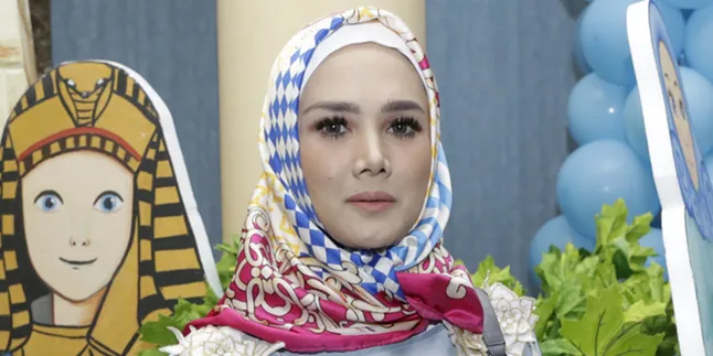 Kini Berhijab, Mulan Jameela Tak Tutup Kemungkinan Bercadar
