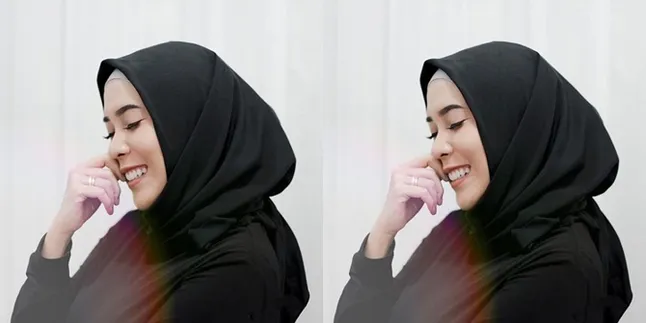 Putuskan Berhijrah, Fitri Tropica Semangat Hari Pertama Kerja Dengan Hijab Putuskan Berhijrah, Fitri Tropica Semangat Hari Pertama Kerja Dengan Hijab