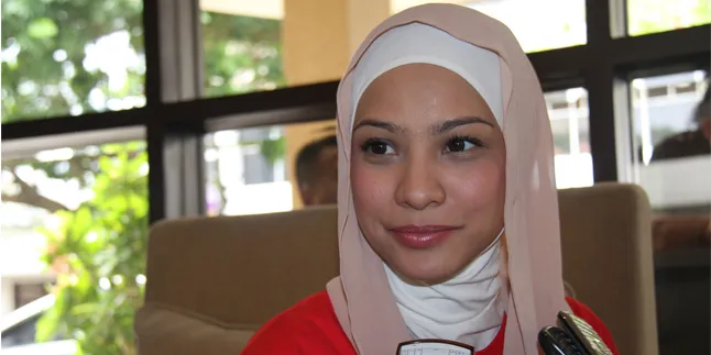 Rachel Maryam 'Sedikit' Tinggalkan Keluarga Demi Politik Rachel Maryam 'Sedikit' Tinggalkan Keluarga Demi Politik