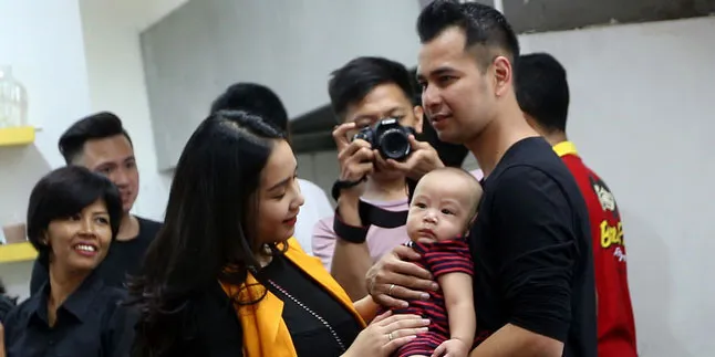 Raffi & Nagita Pakai Masker, Ekspresi Takut Rafathar Bikin Gemas