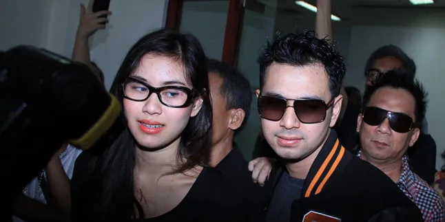 Raffi Ahmad Hanya Diperiksa Tensi Darah dan Suhu Tubuh Raffi Ahmad Hanya Diperiksa Tensi Darah dan Suhu Tubuh