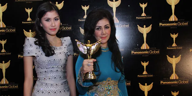 Raffi Ahmad Raih Awards, Perasaan Sang Ibu Campur Aduk