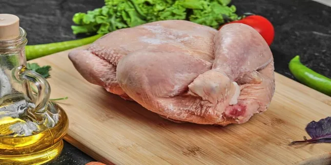 Rahasia Daging Ayam Segar dan Bebas Bau Tanpa Jeruk Nipis, Coba Trik Jitu Ini!
