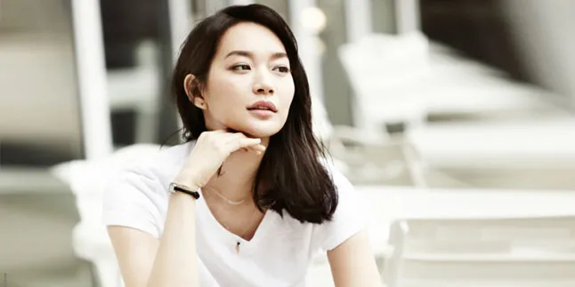 Raih Best Dress di 'Baeksang', Shin Min Ah Dianggap Tak Layak? Raih Best Dress di 'Baeksang', Shin Min Ah Dianggap Tak Layak?