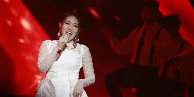 Raih Piala Indonesia Dangdut Awards 2018, Via Vallen Menangis Ingat Papa Raih Piala Indonesia Dangdut Awards 2018, Via Vallen Menangis Ingat Papa