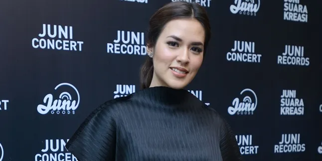 Raisa Beri Komentar 'Anti Pangling Club' Buat Meghan Markle di Hari Pernikahan