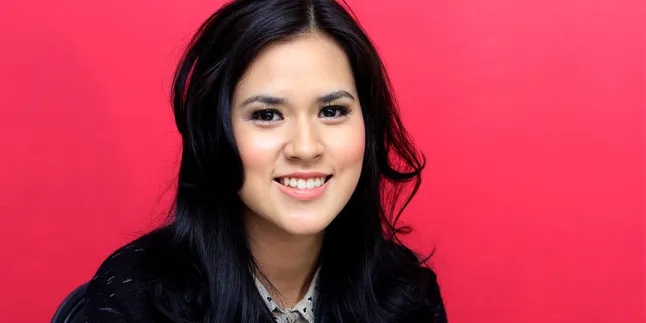 Raisa Pertahankan Rambut Hitamnya