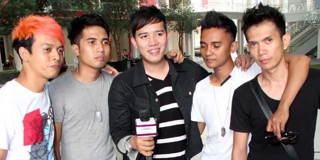 Rajai Chart Radio Malaysia, Repvblik Gelar Tur