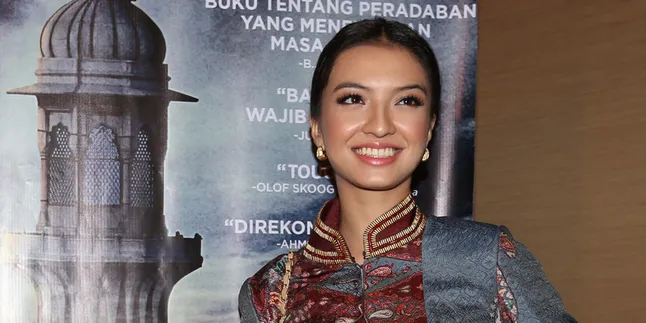 Raline Shah Ternyata Masih Saudara Lorde, Ini Buktinya! Raline Shah Ternyata Masih Saudara Lorde, Ini Buktinya!