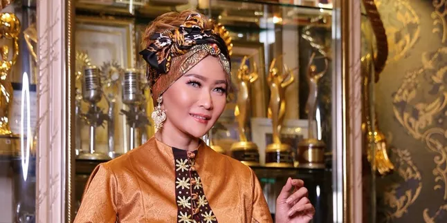 Ramadan, Inul Daratista Tak Mau Kegiatan Amal Ibadahnya Diliput Media Ramadan, Inul Daratista Tak Mau Kegiatan Amal Ibadahnya Diliput Media