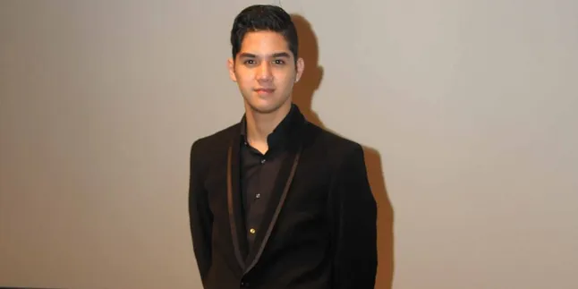 Ramadan Masih Nge-Gym, Al Ghazali Ingin Bentuk Badan Bagus Ramadan Masih Nge-Gym, Al Ghazali Ingin Bentuk Badan Bagus