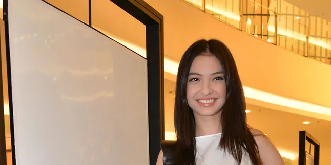 Rambah Dunia Fashion, Raline Shah Rilis 3 Motif Desain Rambah Dunia Fashion, Raline Shah Rilis 3 Motif Desain