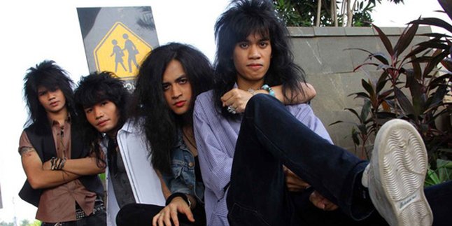 Rambut Gondrong, Abad Band Sudah Mirip Band Rock 80an?