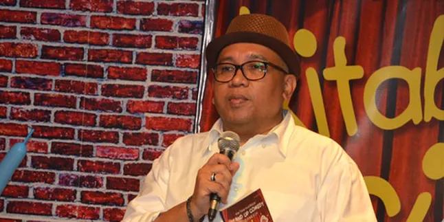 Ramon Papana Serahkan 270 Barang Milik Ade Namnung