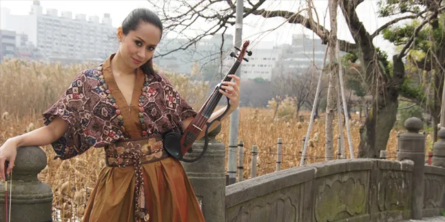 Rampungkan S-2, Maylaffayza Kuliah S-1 Musik