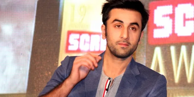 Ranbir Kapoor Bantah Dapat Bayaran Rp 35 Miliar Ranbir Kapoor Bantah Dapat Bayaran Rp 35 Miliar