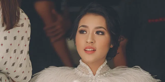 Rangkul Hangat Para Fans, Raisa Akan Berbagi Kisah Hidupnya Rangkul Hangat Para Fans, Raisa Akan Berbagi Kisah Hidupnya