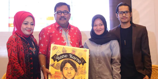 Rano Karno Ungkap Kekecewaannya Pada Alm Ayah di Biografinya Rano Karno Ungkap Kekecewaannya Pada Alm Ayah di Biografinya