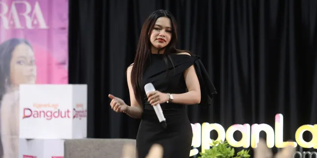Rara LIDA Ungkap Harapan 2025: Kaya Raya, Keluarga, Bisnis Baru, dan Bahagia Bersama Calon Suami Rara LIDA Ungkap Harapan 2025: Kaya Raya, Keluarga, Bisnis Baru, dan Bahagia Bersama Calon Suami