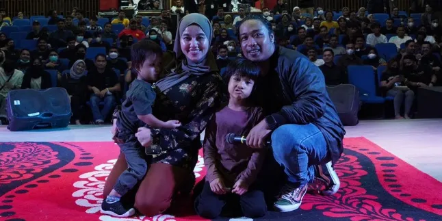 Rasakan Perubahan Setelah Ditinggal Sang Bunda, Praz Teguh Ceritakan Firasat dan Keinginan Terakhir Mendiang