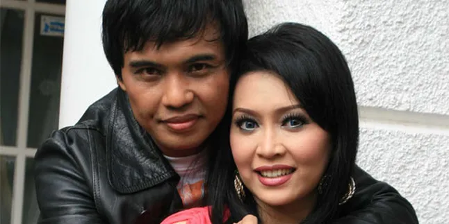 Ratna Listy Punya Pria Idaman Lain?