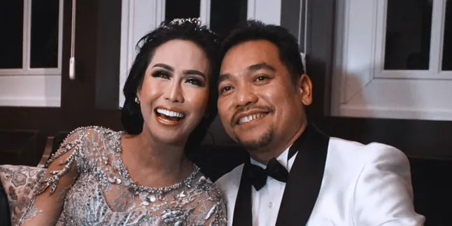 Ratu Meta dan Suami Sama-Sama Pernah Alami Perceraian Ratu Meta dan Suami Sama-Sama Pernah Alami Perceraian