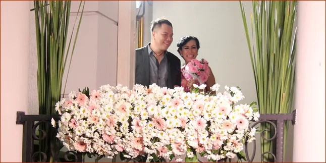 Ratu Meta Jalani Perawatan Persiapan Nikah Dengan Vicky Prasetyo Ratu Meta Jalani Perawatan Persiapan Nikah Dengan Vicky Prasetyo