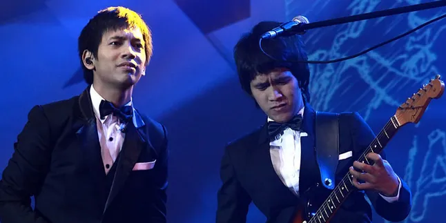 Rayakan 10 Tahun Perjalanan, D Masiv Buat Anak Yatim Terharu