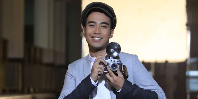 Rayakan 7 Tahun Berkarya, Vidi Aldiano Ajak Anak-Anak Panti Nobar