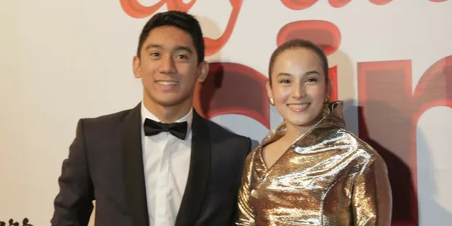Rayakan Anniversary Pertama, Chelsea Islan Pamer Foto Romantis Dengan Daffa Wardhana