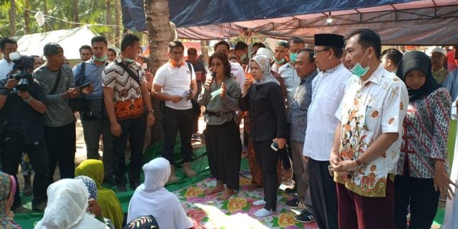 Rayakan Idul Adha, Menteri Susi Shalat Ied Bareng Pengungsi di Lombok