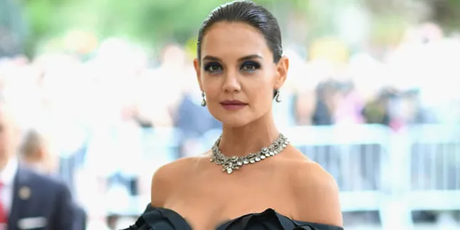 Rayakan Mother's Day, Katie Holmes Unggah Foto Cantik Suri Cruise