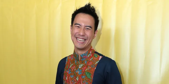 Rayakan Natal, Daniel Mananta Layani Makan Siang 500 Orang