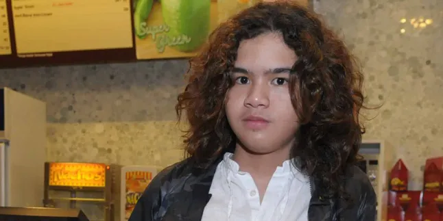 Rayakan Ulang Tahun, Dul Dapat Kejutan Dari Kakak dan Bunda Maia