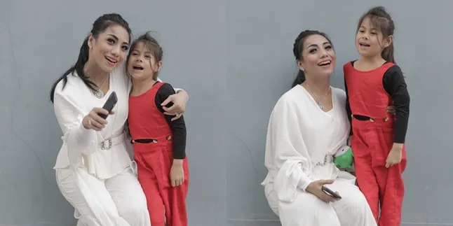 Rayakan Ulang Tahun, Ekspresi Elif Kayla Anak Siti Perk Curi Perhatian Rayakan Ulang Tahun, Ekspresi Elif Kayla Anak Siti Perk Curi Perhatian