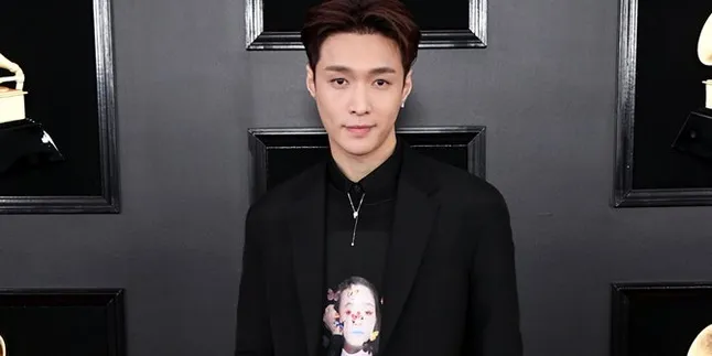 Rayakan Ulang Tahun Lay EXO yang ke-28, #HoneyLayDay Trending Dunia Rayakan Ulang Tahun Lay EXO yang ke-28, #HoneyLayDay Trending Dunia