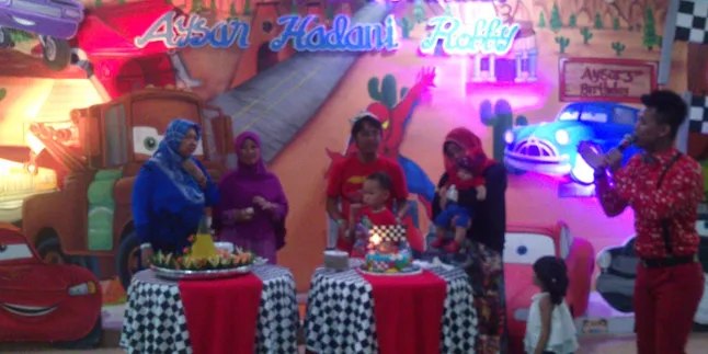 Rayakan Ultah, Anak Apoy Wali Kelelahan