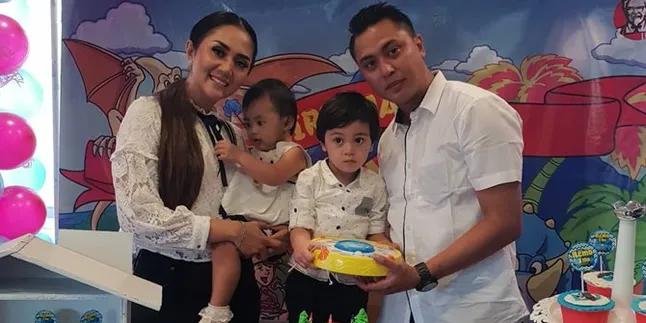 Rayakan Ultah Anak Yang Ke-3, Aida Saskia Didampingi Mantan Suami