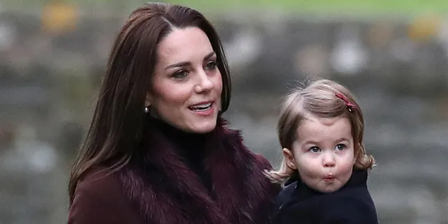 Rayakan Ultah ke-4, Kensington Palace Rilis Foto Terbaru Princess Charlotte Rayakan Ultah ke-4, Kensington Palace Rilis Foto Terbaru Princess Charlotte