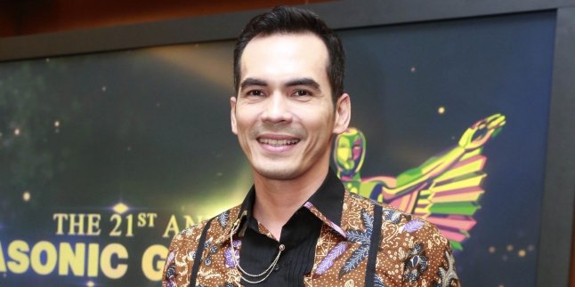 Atalarik Syach's Reaction After Insisting on Friday Prayer in the Middle of a Pandemic is Criticized by Netizens, Calling People Hypocrites - Comment Section Closed