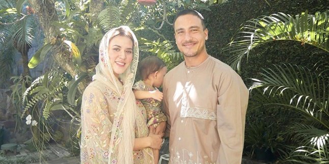 Hamish Daud's Reaction When Called 'Father' by Baby Zalina, Special Gift on Father's Day