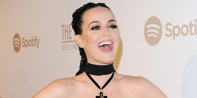 Reaksi Lucu Katy Perry Digosipkan Dengan Mantan Reese Witherspoon