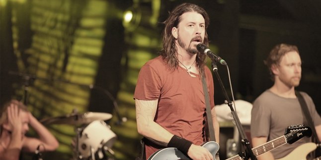 Record Store Day 2015, Ketika Foo Fighters Ditonton Orang Tua